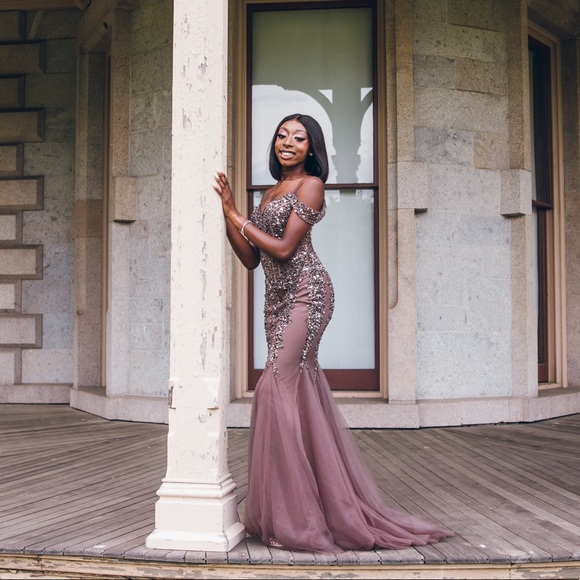 Jovani Dresses & Skirts - BEAUTIFUL PROM DRESS